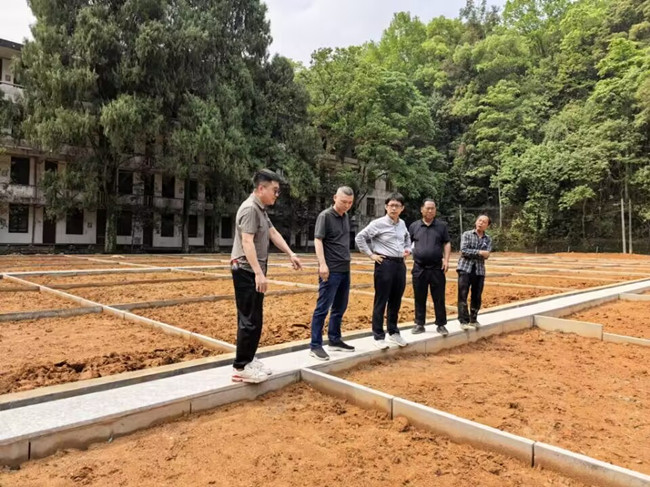 调研科研站点建设情况_.jpg 调研科研站点建设情况_.jpg